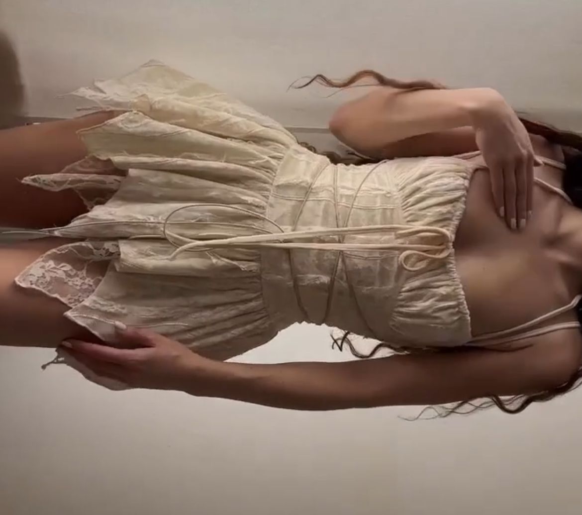 Vintage Palace Off-White Strap Deep V Neck Lace Birthday Short Skirt Homecoming Dress cc4070