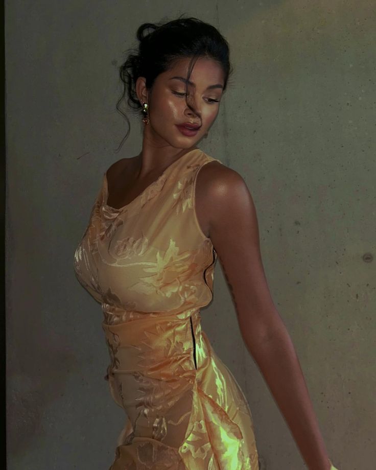 Retro Elegant Gold Off-shoulder Collar Jacquard Pattern Satin Birthday Dress Homecoming Dress cc4082