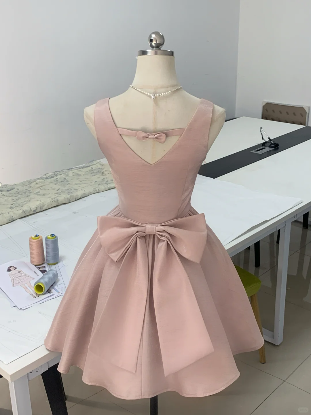 Sweet Pink Bow Square Neck Satin A Line Cocktail Dress Formal 7th Grade Homecoming Dress With Bow cc3443