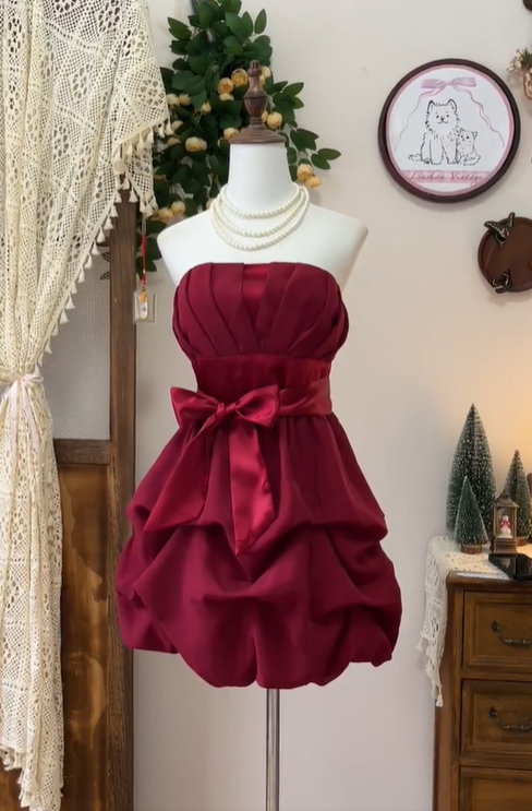 Vintage Burgundy Satin Pleated A Line Cocktail Dress Strapless Grade Homecoming Dress Birthday Outfits cc3115