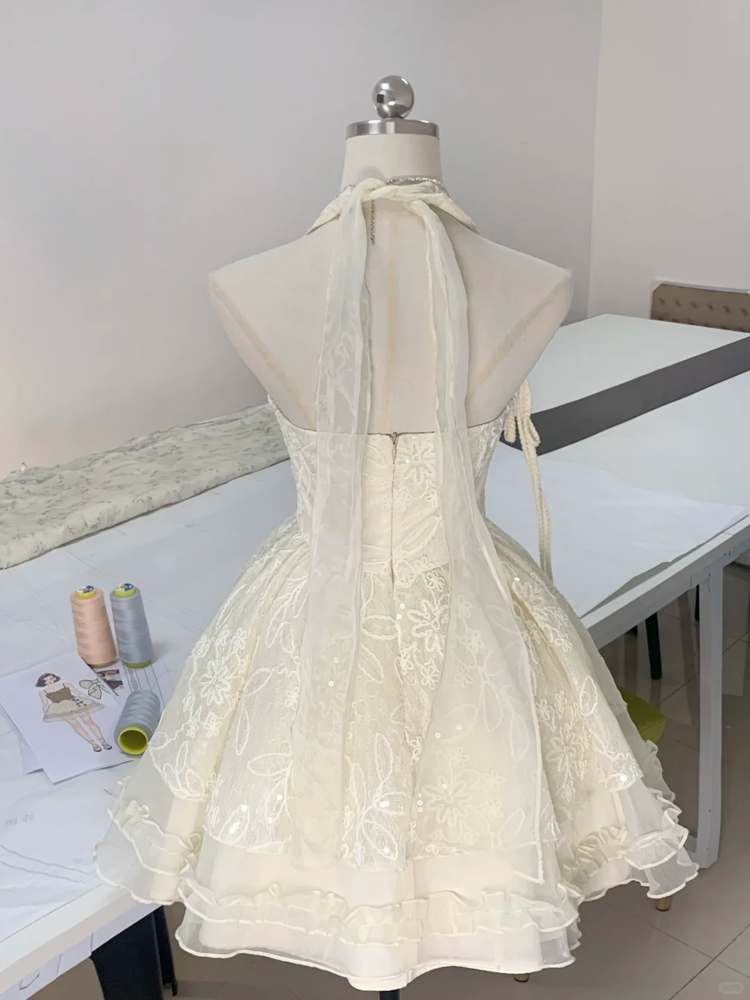 Cute Off-White Halter Lace Sequin Homecoming Dress 16th Birthday Outfits cc3439