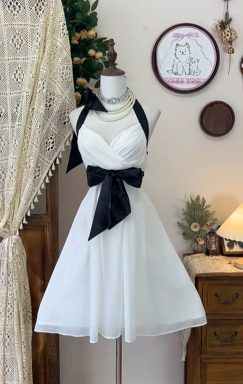 Simple White Halter Chiffon A Line Homecoming Dress Short Party Dress With Bow  cc3088