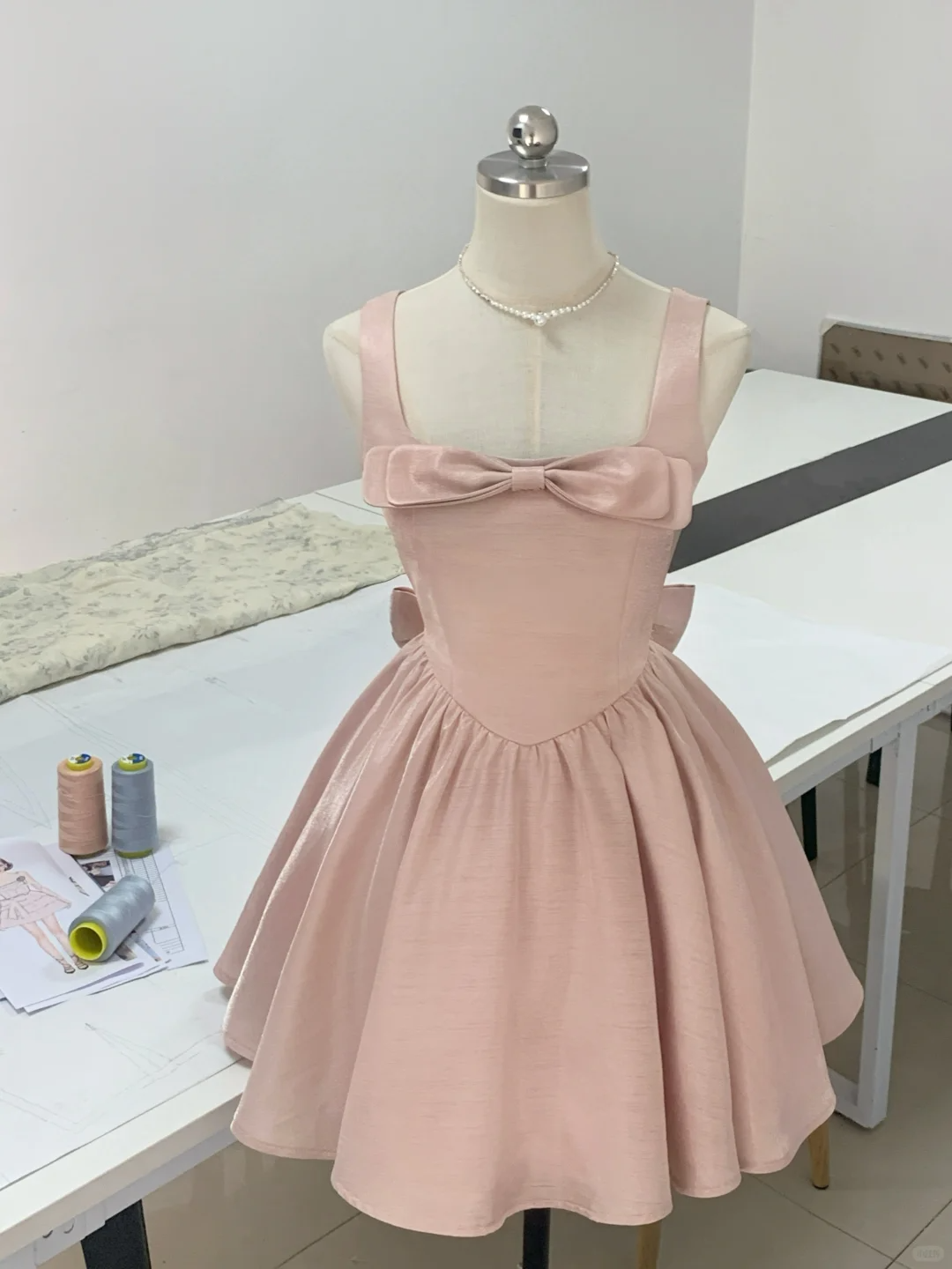 Sweet Pink Bow Square Neck Satin A Line Cocktail Dress Formal 7th Grade Homecoming Dress With Bow cc3443