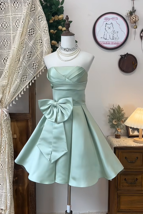 Cute Green Strapless Satin Pleated Bow Homecoming Dress Short Birthday Outfits cc3101