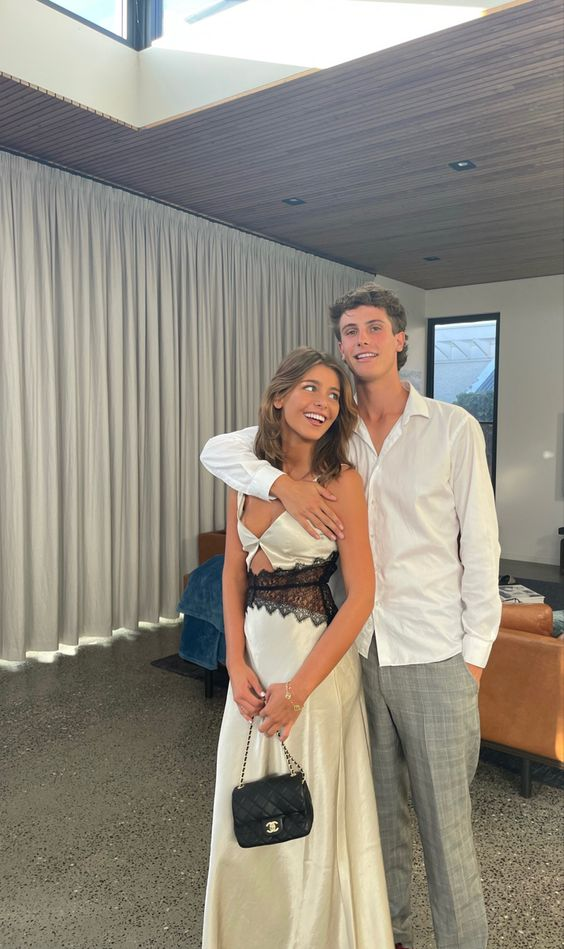 Women V-neck Sleeveless Lace Patchwork Hollow Out Long Dress Streetwear Black White Backless High Waist Evening Dress  cc588