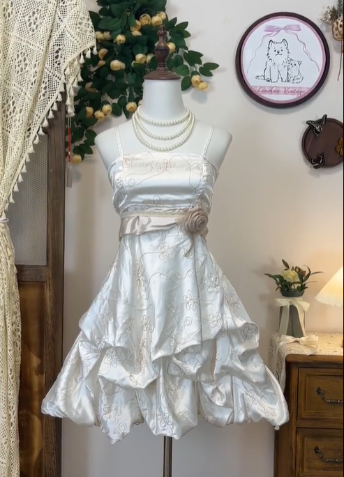 Vintage Spaghetti Straps Satin Flowers A Line Grade Homecoming Dress White Cocktail Dress cc3111