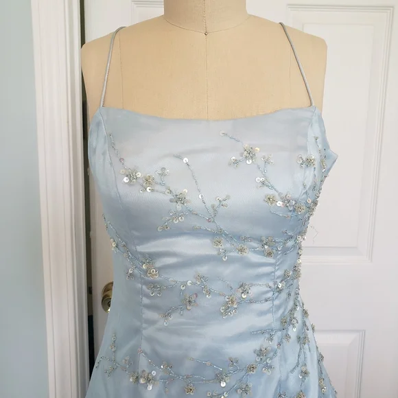 Elegant Light Blue Tulle Sequins Beaded Evening Dress Layered A Line Party Prom Dress cc2450