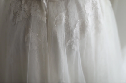 Charming Strapless White Tulle Lace Appliques A Line Formal Wedding Dress cc3188