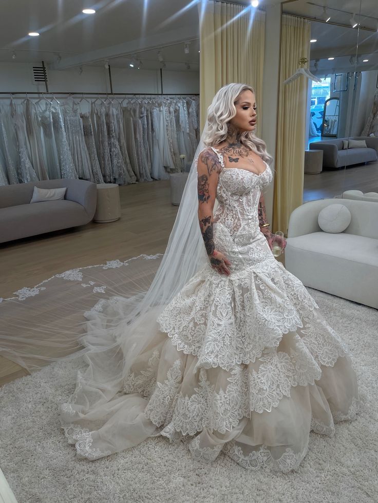 Gorgeous Ivory Lace Strapless Mermaid Wedding Dress with Layered Organza Train cc4704