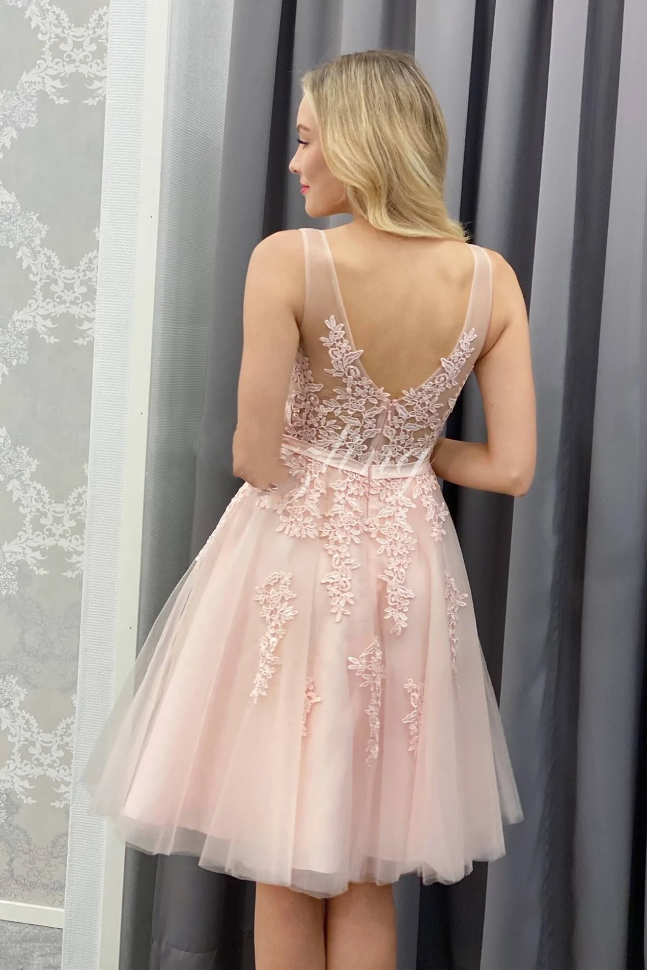 A-line Pink Short Homecoming Dress with Lace Appliques c3087