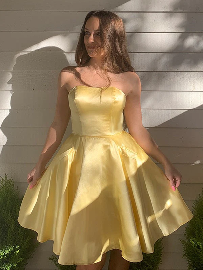 A-Line/Princess Strapless Satin Sleeveless Short Homecoming Dresses c3280
