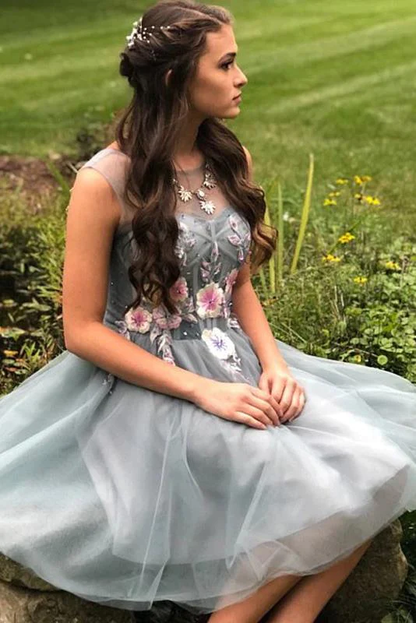 Illusion Round Neckline Grey Tulle Homecoming Dresses With Appliques c3043