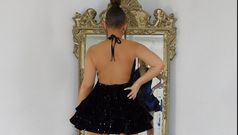Halter Neckline Short Homecoming Dress Sequins Party Dress New Arrival Party Dress c2551