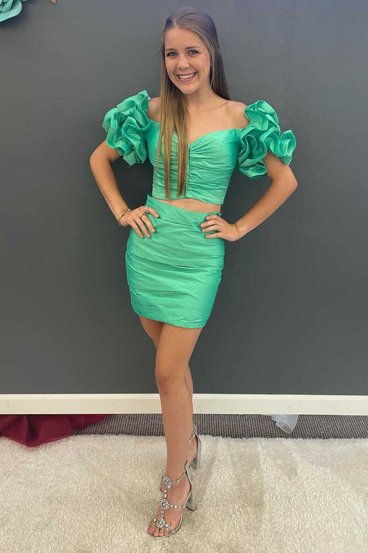 Two-Piece Green Ruffled Sleeve Tight Mini Homecoming Dress c3123
