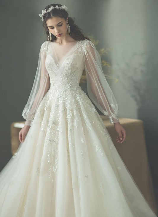 A-line V Neck Wedding Dress Tulle Lace Wedding Dress With Lantern Sleeve Bridal Dress  cc260