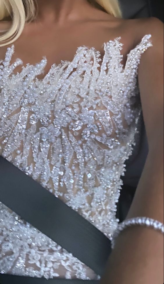 White Luxurious Mermaid Wedding Dress Charming Bride Dress cc90