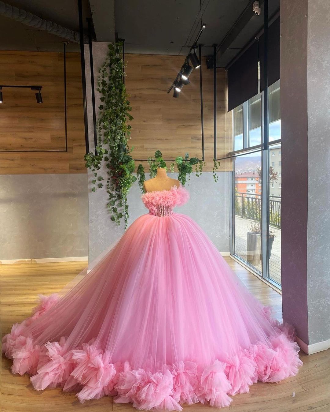 Tiered Ruffles Ball Gown Women Light Pink Tulle Party Dress Elegant Long Prom Dress Sweet 16 Dress c3152