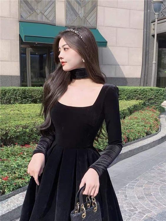 Square Collar Black Velvet Prom Dress  Simple Party Dress With Long Sleeves C2110