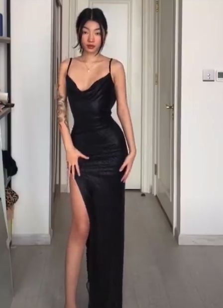 Spghetti Straps Black Long Prom Dress With High Split C2024