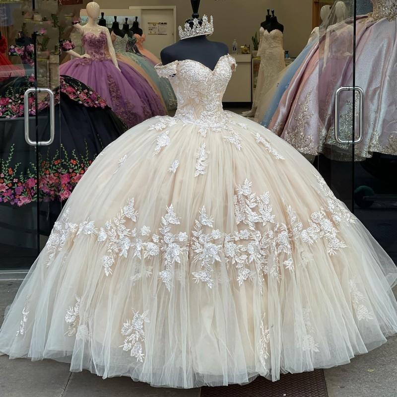 Long Champagne Lace Appliques Quinceanera Dress for 15 Year Ball Gowns Off The Shoulder Ball Gown Debutante Gowns Dresses C1802