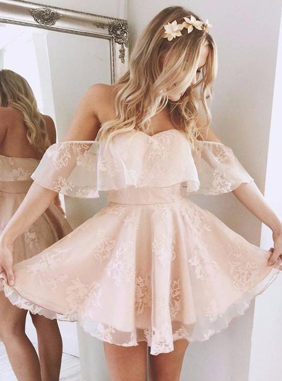 A-Line/Princess Off-The-Shoulder Ruffle Lace Cut Short/Mini Homecoming Dresses C1139